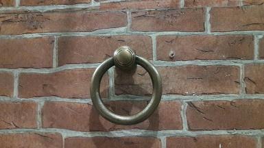 ฺBrass handle Item Code P.090RB size base 23 mm. ring 9 mm. wide 71 mm.